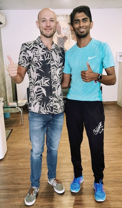 Krishnan Pradubass grand sportif et Arnaud Le Coz après une scéance d'ostéopathie
